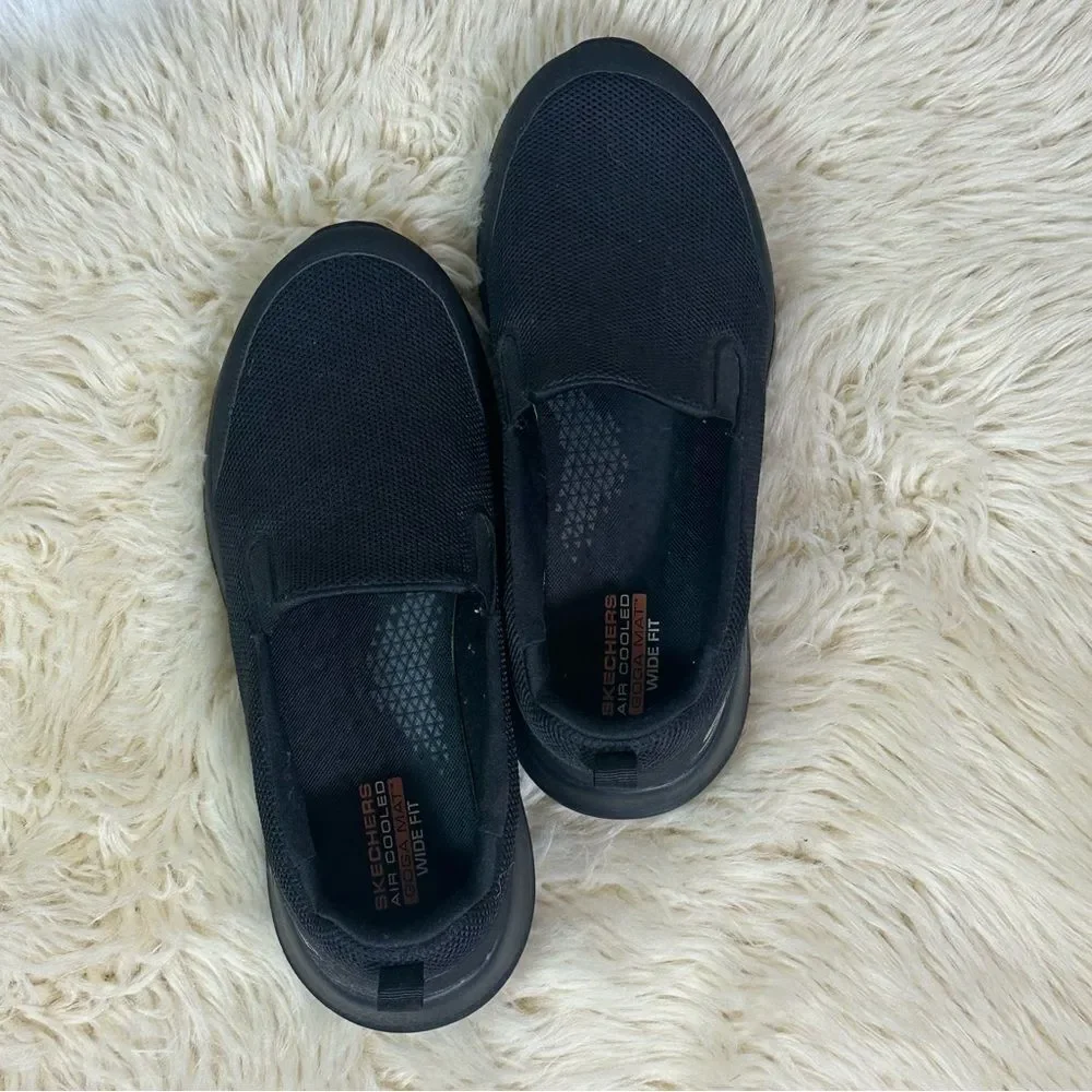 Skechers sleek black
